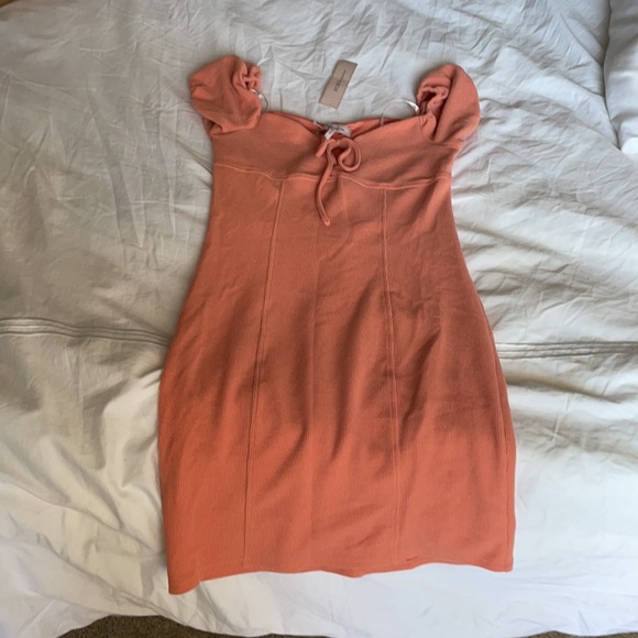 Off The Shoulder Dress in Papaya
BCBGeneration
S - Picture 4 of 7